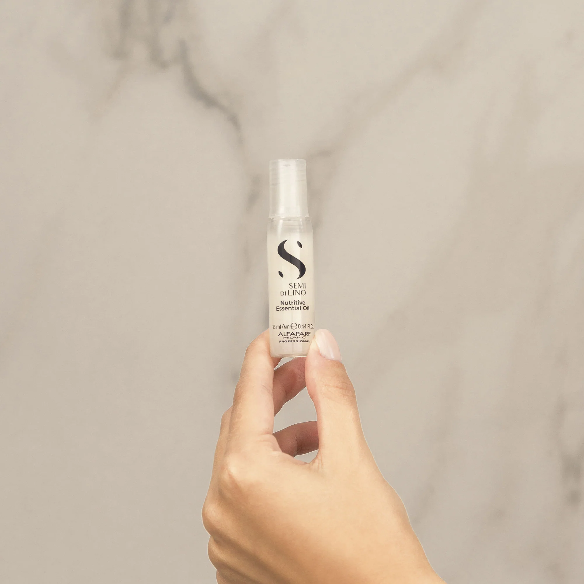Moisture Nutritive Essential Hair Oil - Image 3